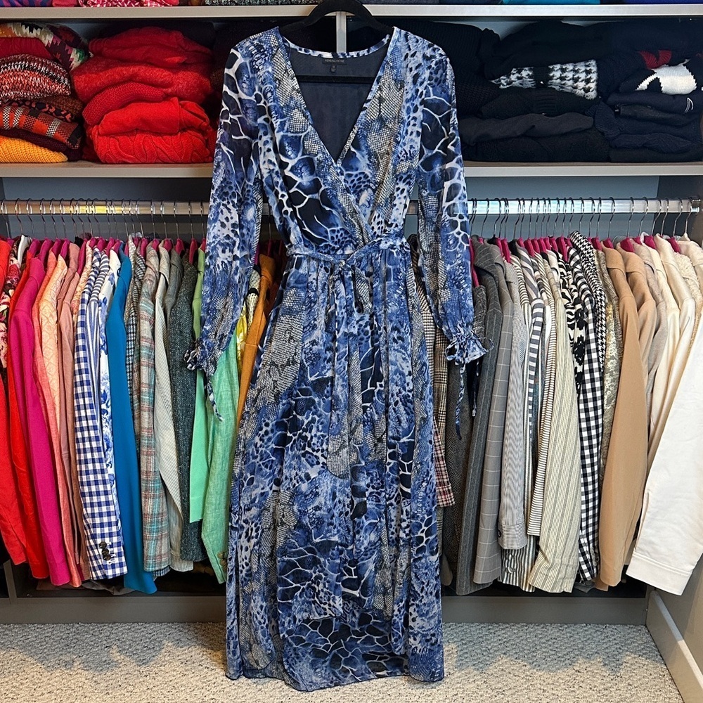 Kendall & Kylie navy/white animal print long sleeve v neck maxi dress size S